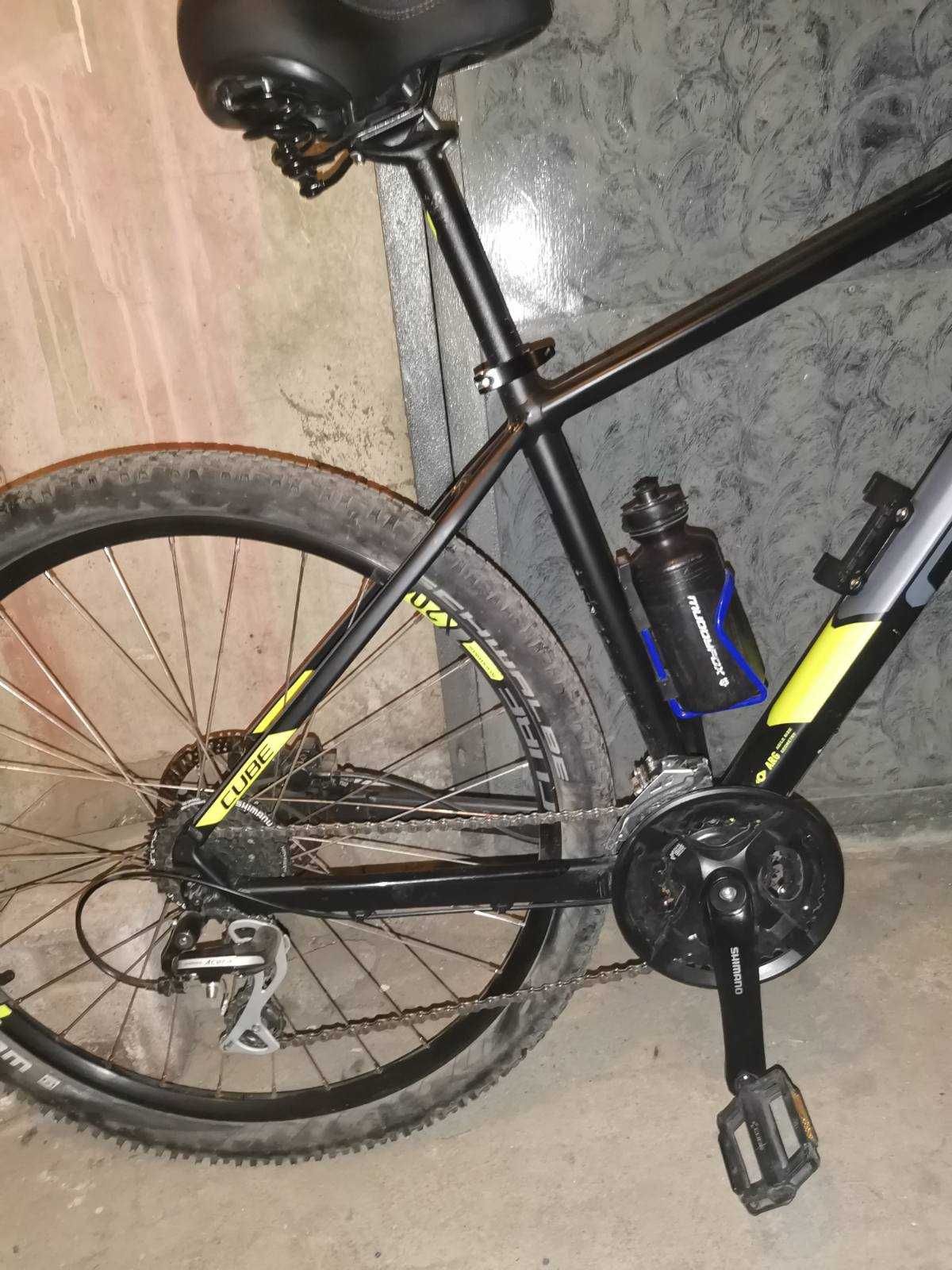 Велосипед CUBE с принадлежности