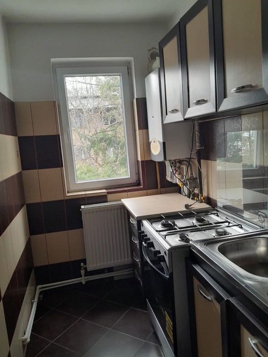 Închiriez apartament