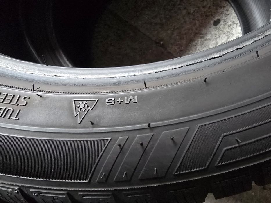 Petlas 235/45 R19 99V MS iarnă