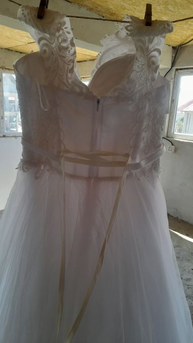 Vând rochie de mireasa superba