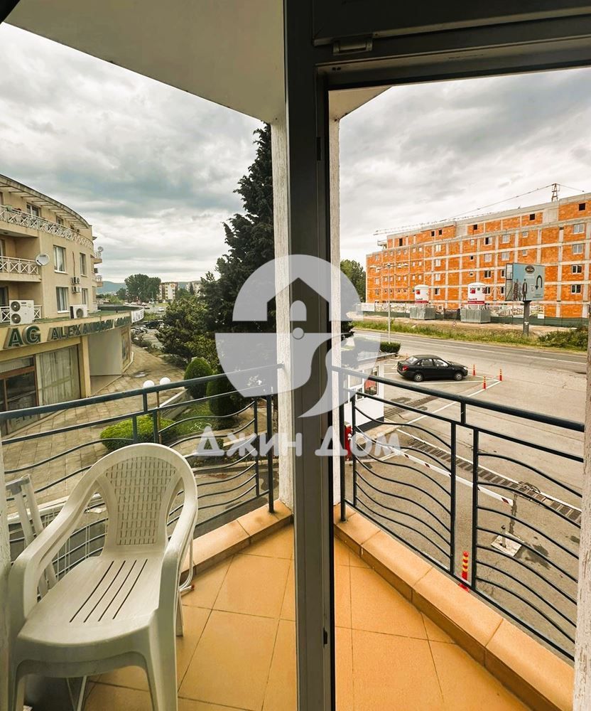 Продава се Двустаен апартамент в к.к. Слънчев бряг - 53 кв.м за 961 €/кв.м - Снимка #3