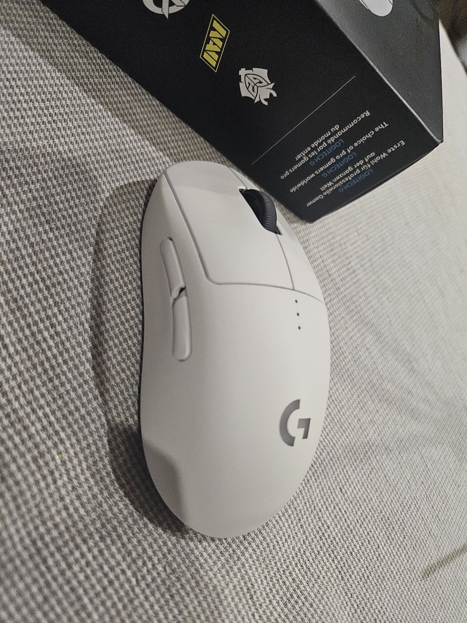 Продавам Logitech G Pro 2 Lightspeed