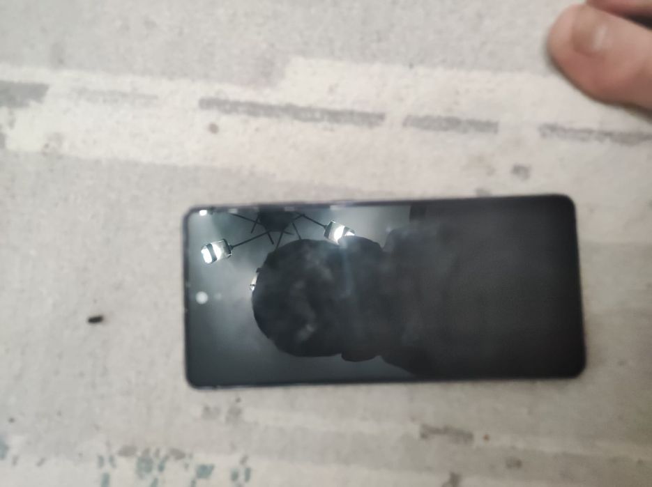 Обмен либо продам экран разбит