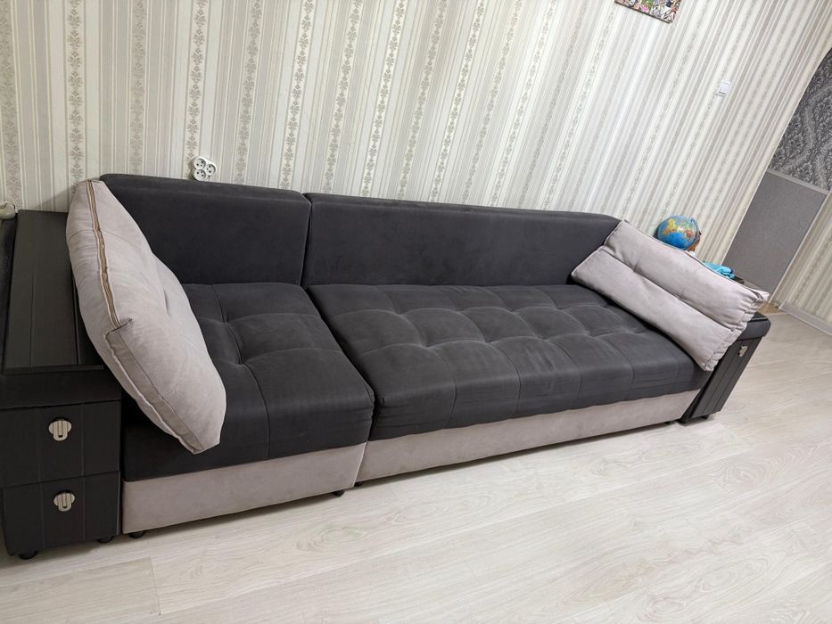 Диван почти новый