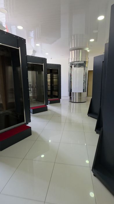 Магазин продаётся  203 квадрат в Центре  Самарканда