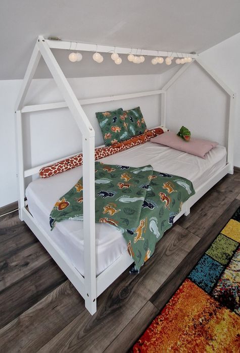 Pat Montessori tip căsuță 200×90, saltea (ca nouă)