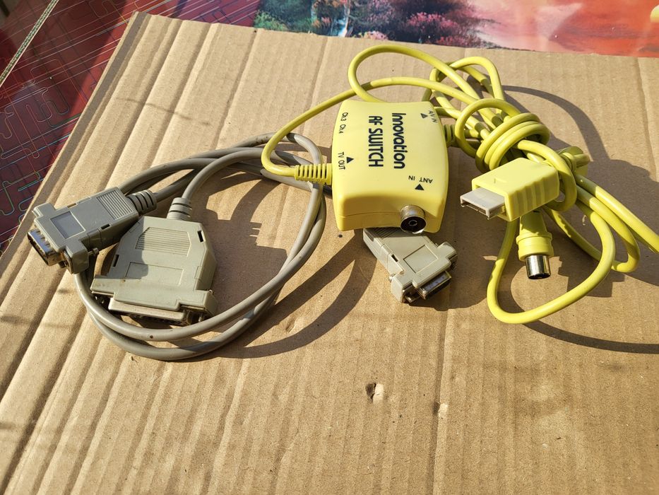 De vinzare cabluri hdm și ceas Rado.