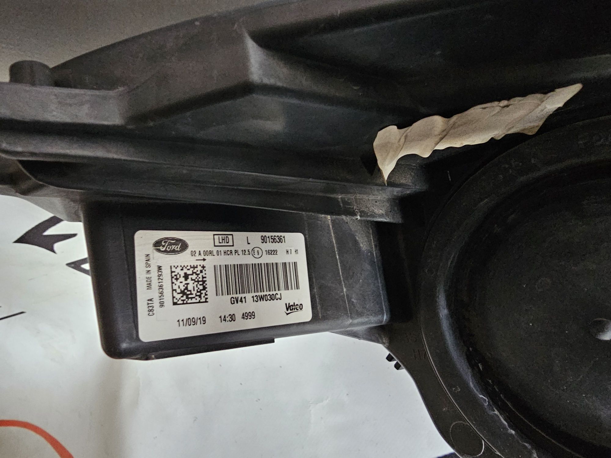Far stanga halogen led Ford Kuga 2 Facelift 2016 cod GV41-13W030CJ