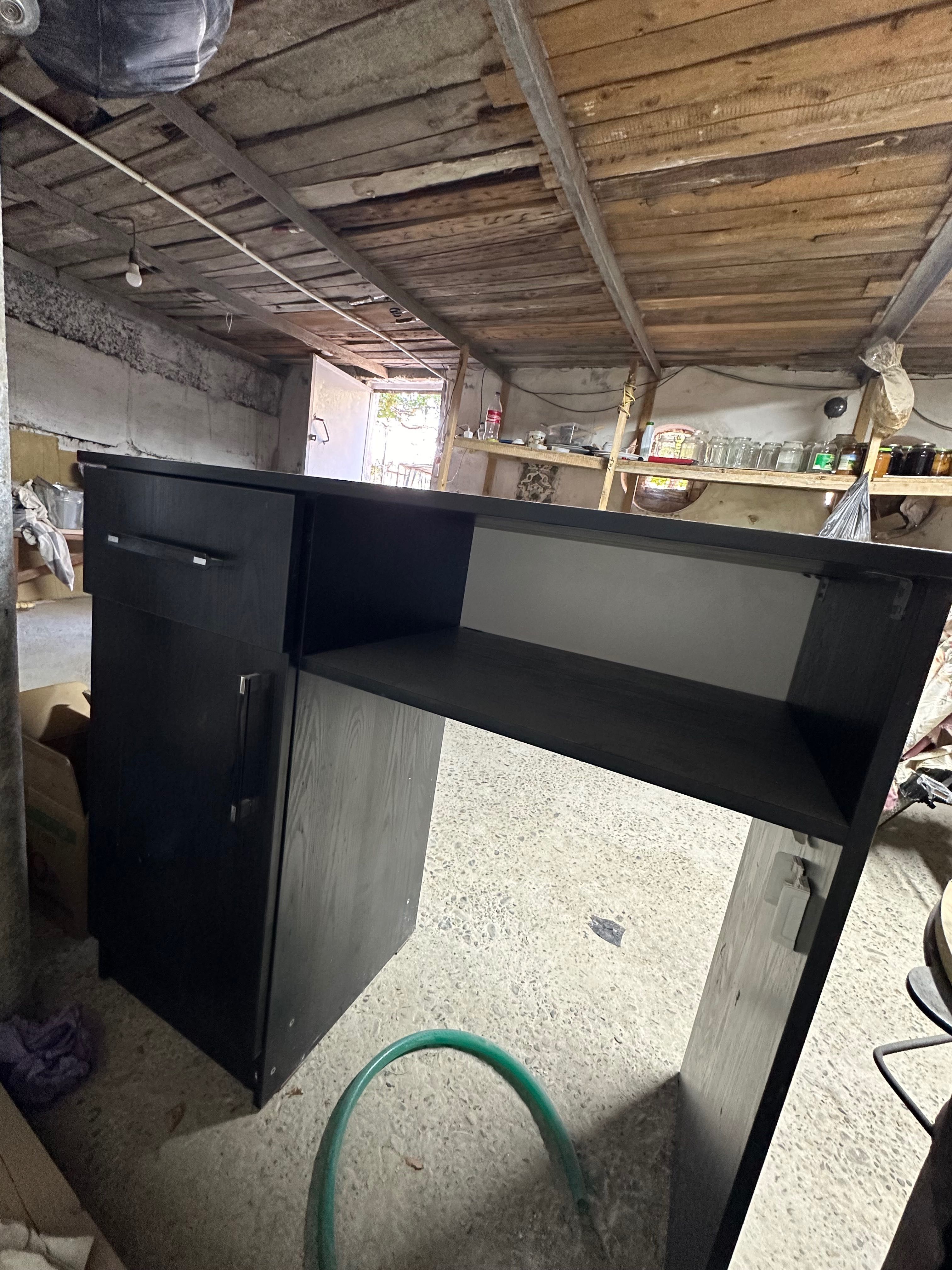 Salon uchun mebel sotiladi