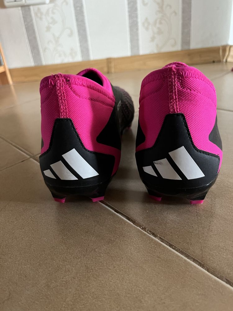 Бутсы adidas predator