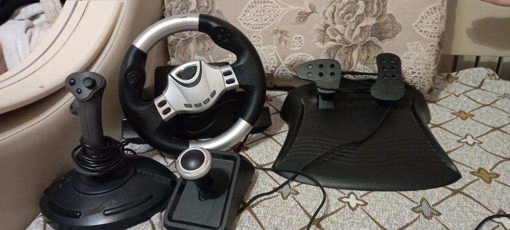 Продам гарнитуру Genius