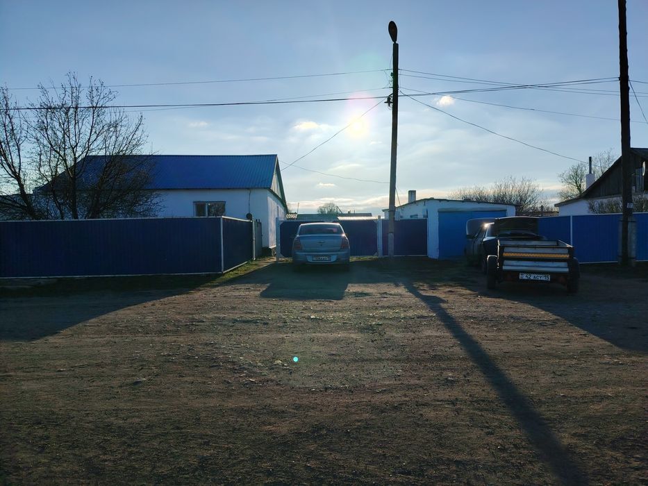 Продаётся частный дом в Талшыке . Дом 3-х комнатный:  2 спальни, зал,