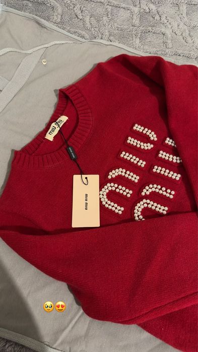 Продам кофту, шикарного качества