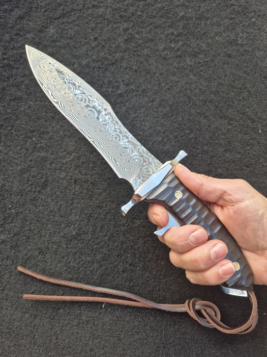 Масивен нож BOWIE DAMASKUS с кания от телешки бланк,LN423