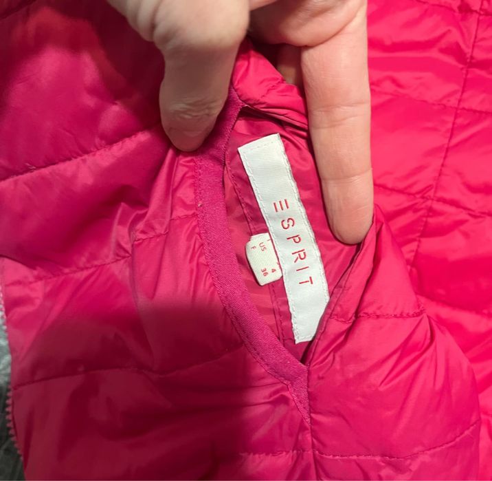 Esprit marimea s cu 2 fete