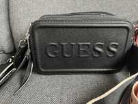 Дамска чанта на Guess