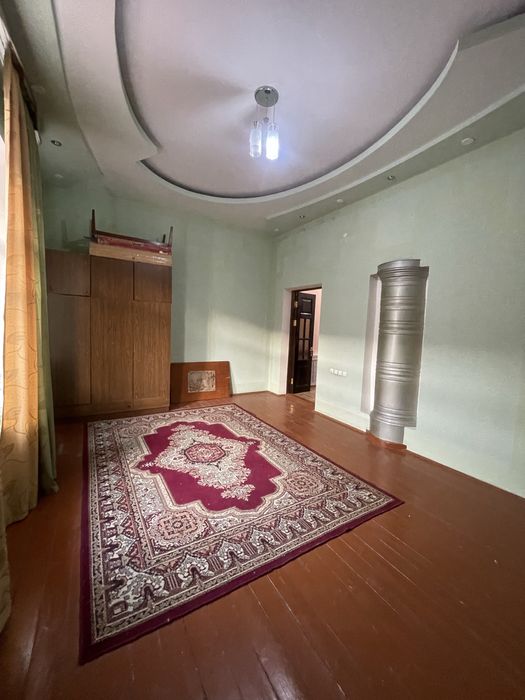 Аредна ховли 2.5соток 5 хона 2 санузел Куйлюк 7 . Катта подвали хам бо