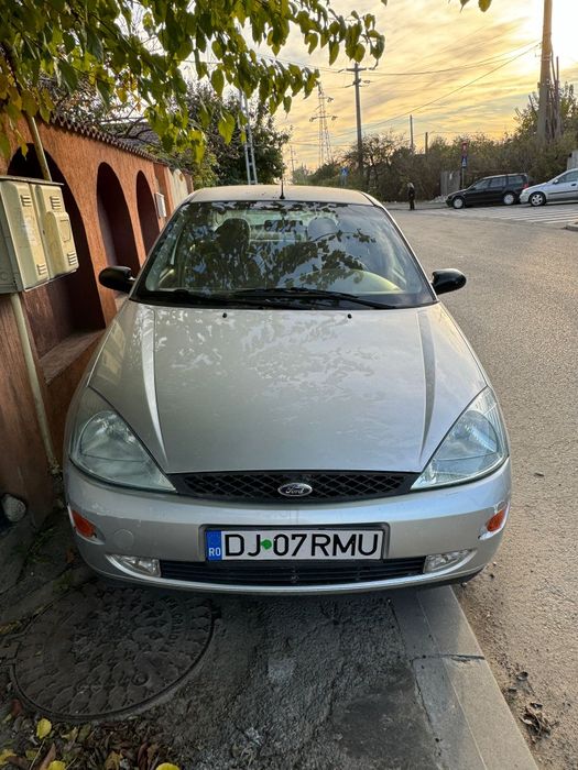 Vând Ford Focus 2002