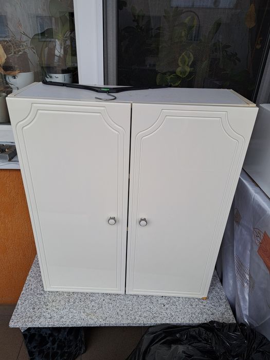 Chiuveta baie și 2 corpuri suspendate