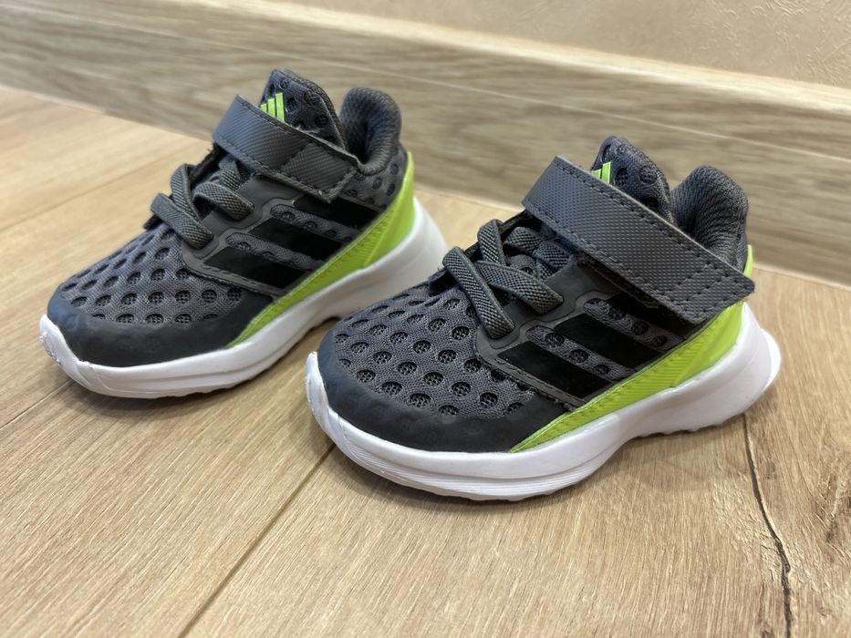 Маратонки Адидас