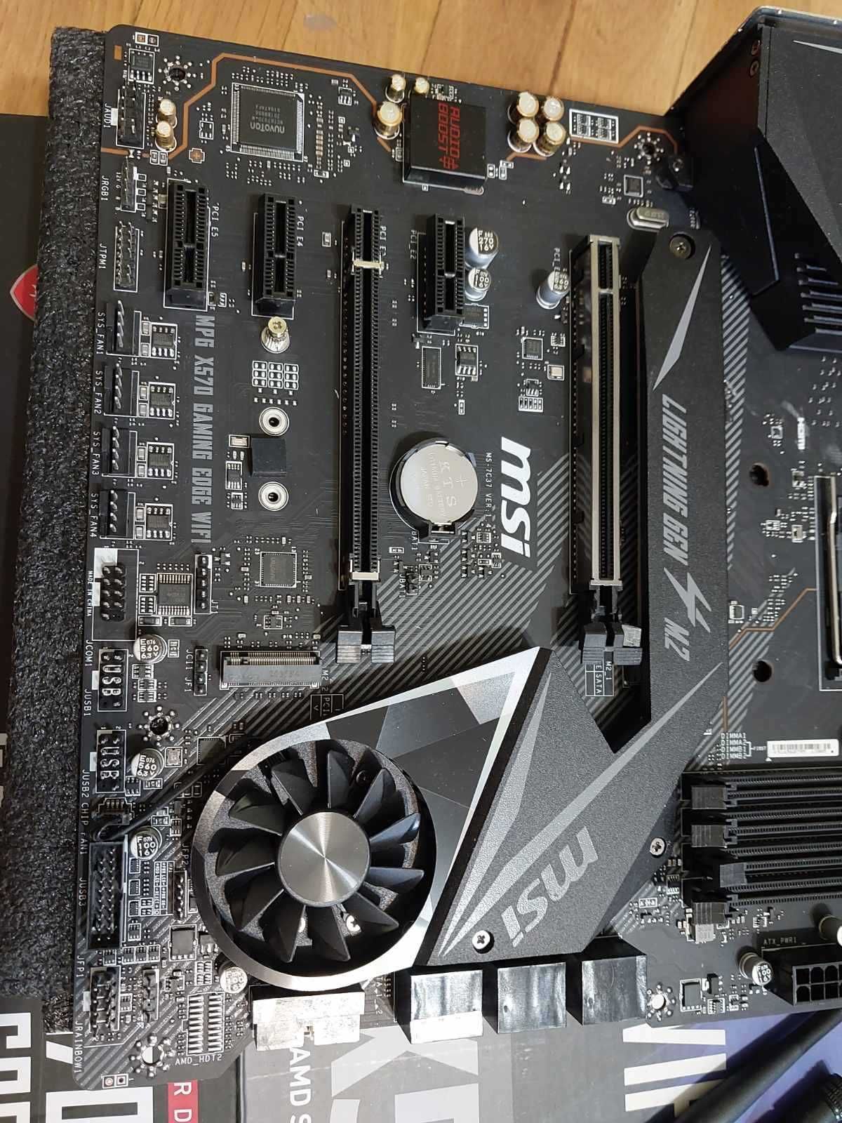 AMD Ryzen 5 5600X + MSI MPG X570 Gaming Edge Wi-Fi