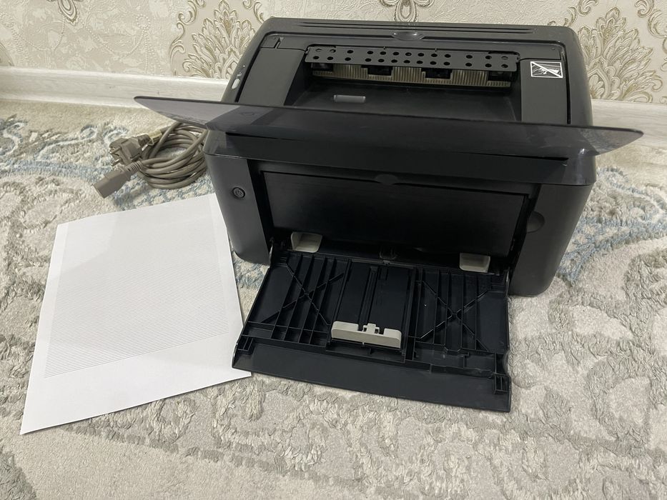 Продам чернобелый принтер Canon LBP3010