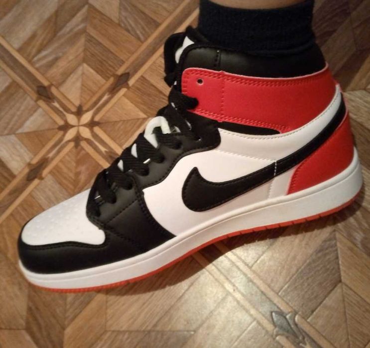 Кросовки джорданы весна-осень 43-44