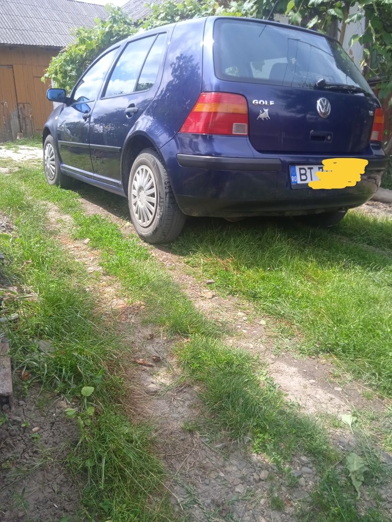 Vând Golf IV, 1,6 benzină