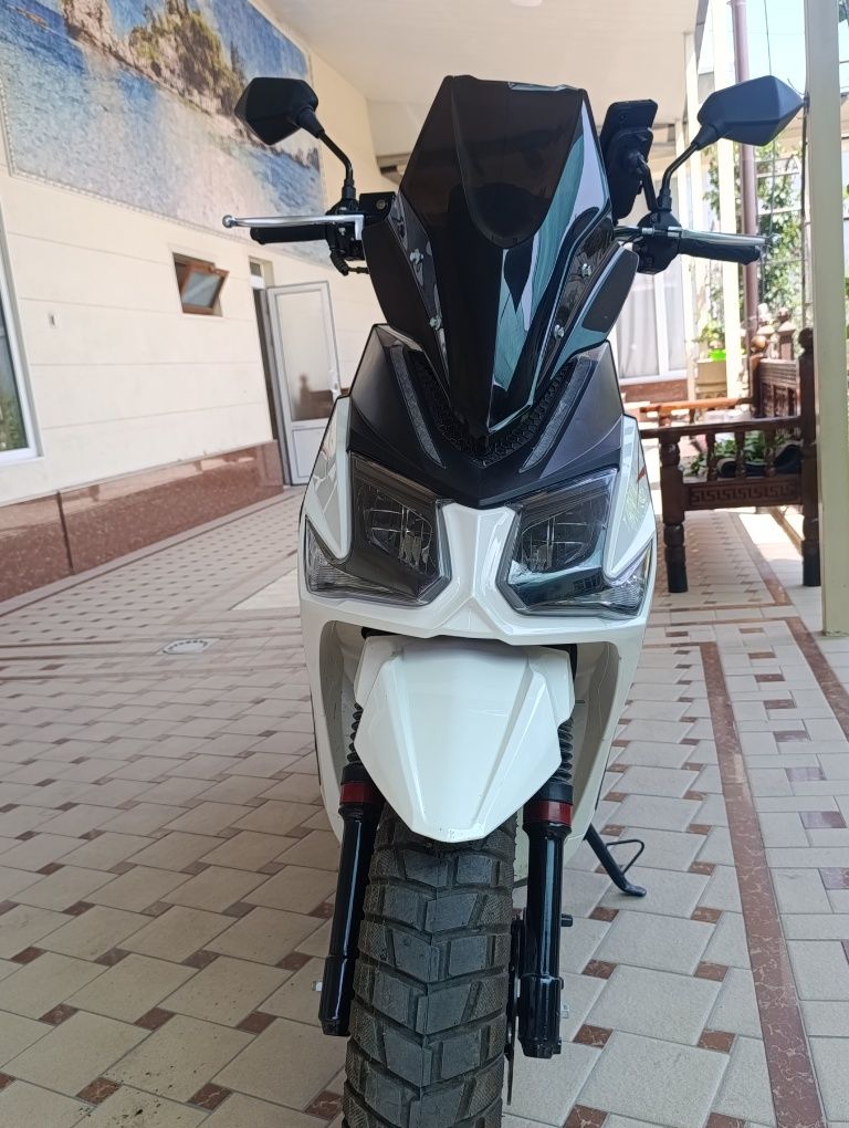Motosikl benzinda sotiladi