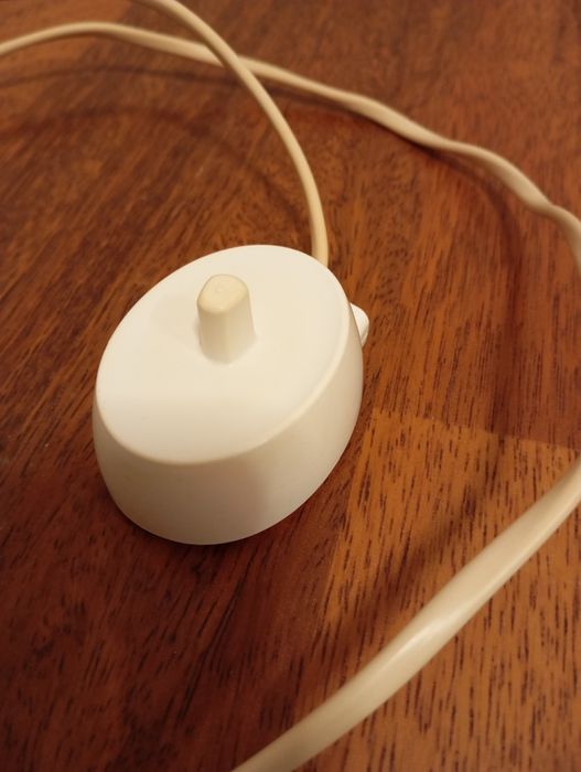 Încărcător periuță Oral-B
