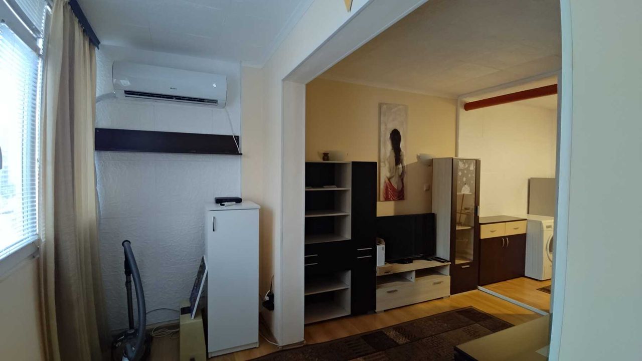 Продава се Двустаен апартамент в Шумен, 2-ри корпус - 46 кв.м за 1386 €/кв.м - Снимка #9