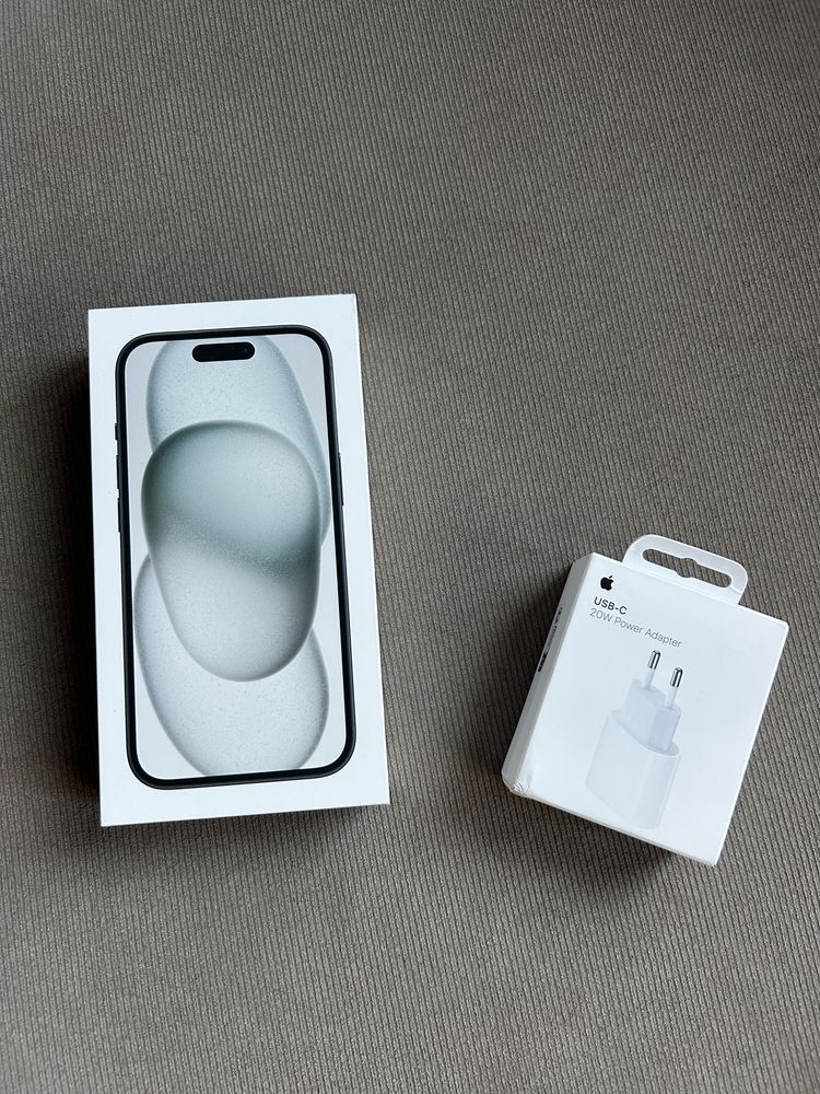 iPhone 15 128 GB и адаптер нов
