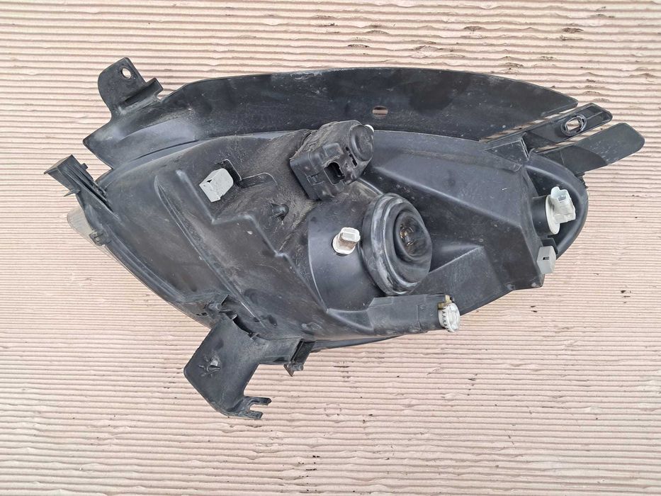 Citroen Xsara Picasso, parbriz original, far faruri complete.