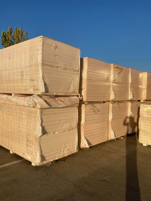 Panouri sandwich, profile Z și C, tabla cutata, tabla tip tigla