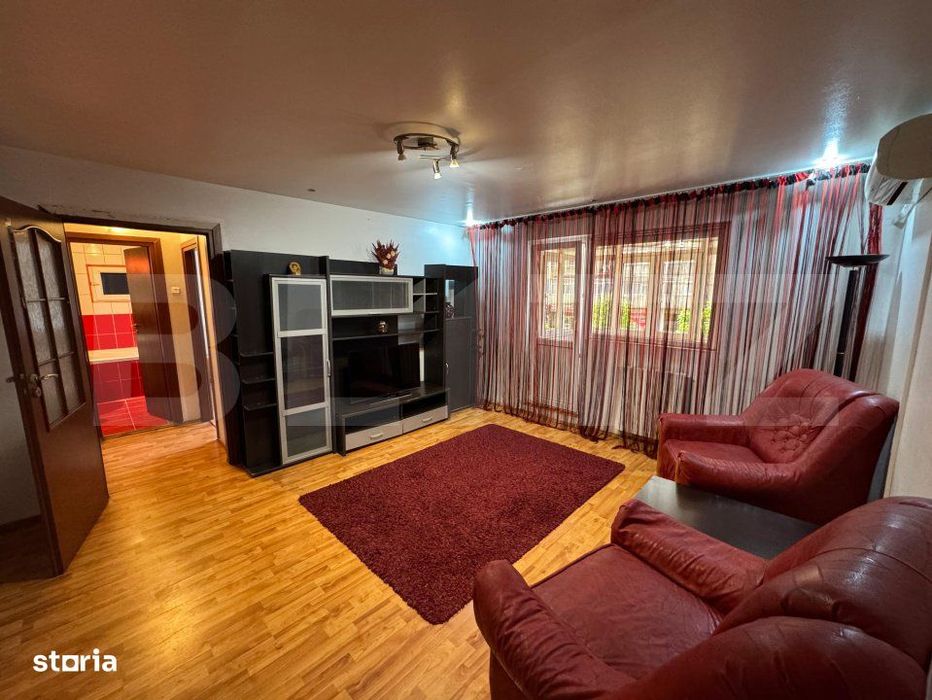 Apartament de vanzare, cu 3 camere, 65mp, zona Materna - Craiovita nou