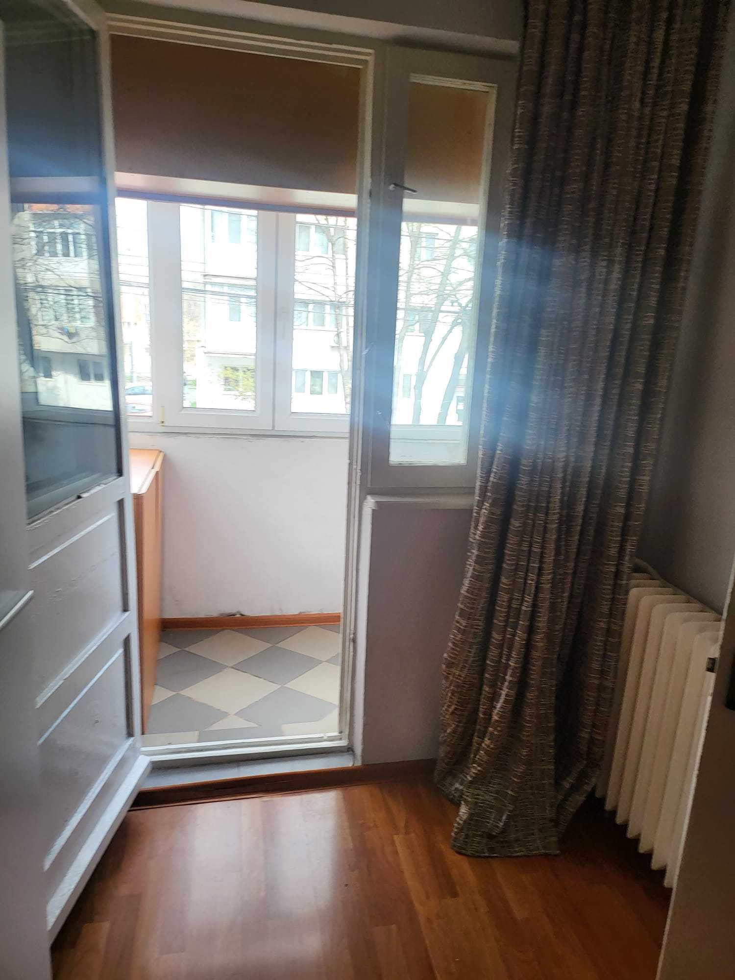 Apartament 3 camere str Cosminele iesire spre str Marasesti