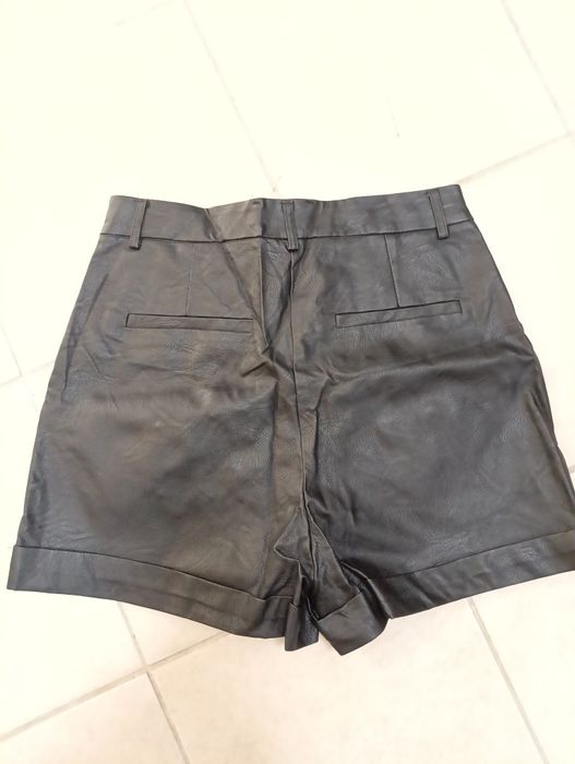 Черни къси панталонки