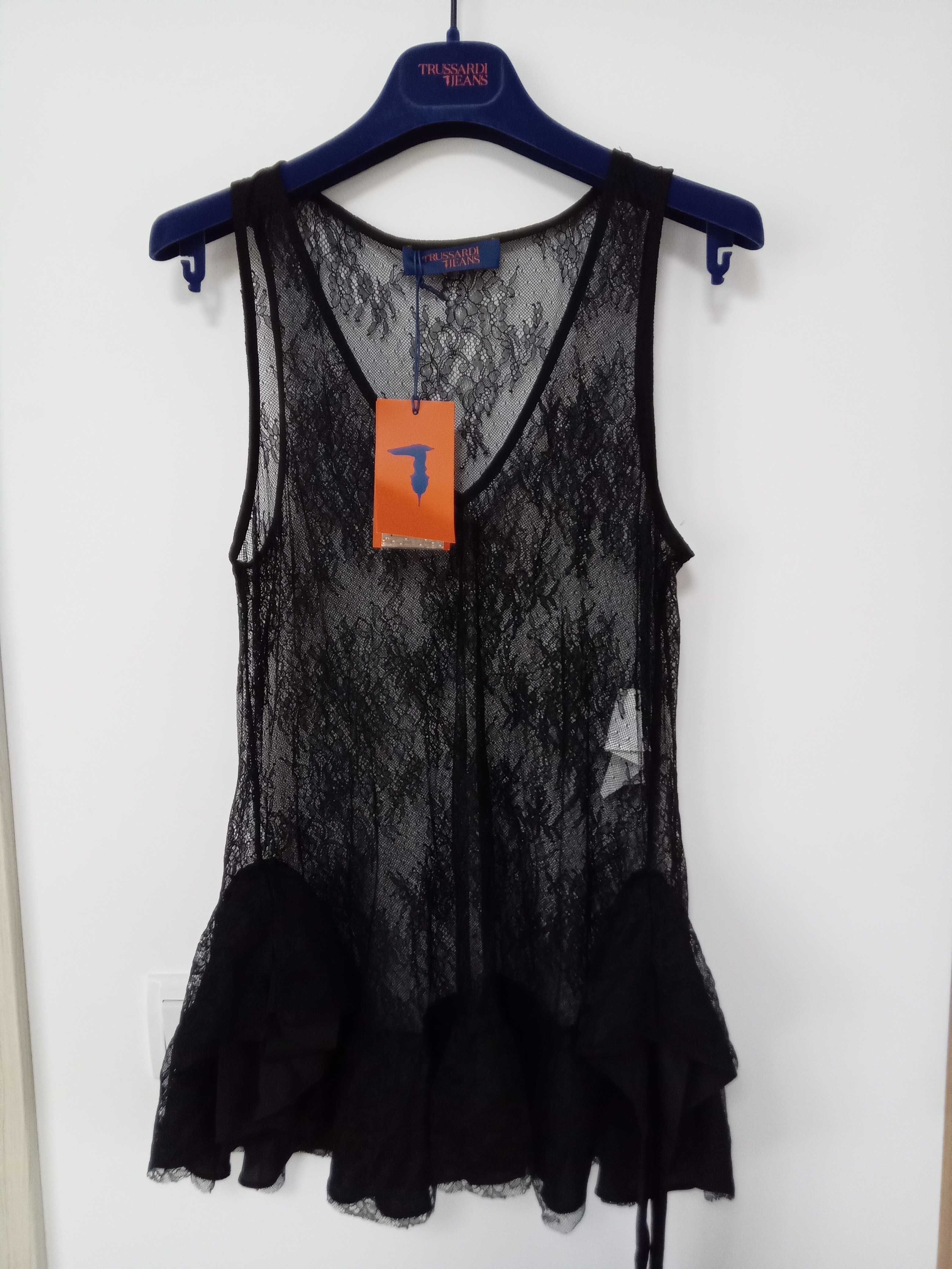 Дамска дантелена блуза ТРУСАРДИ,черна,размер Л,М, 40
