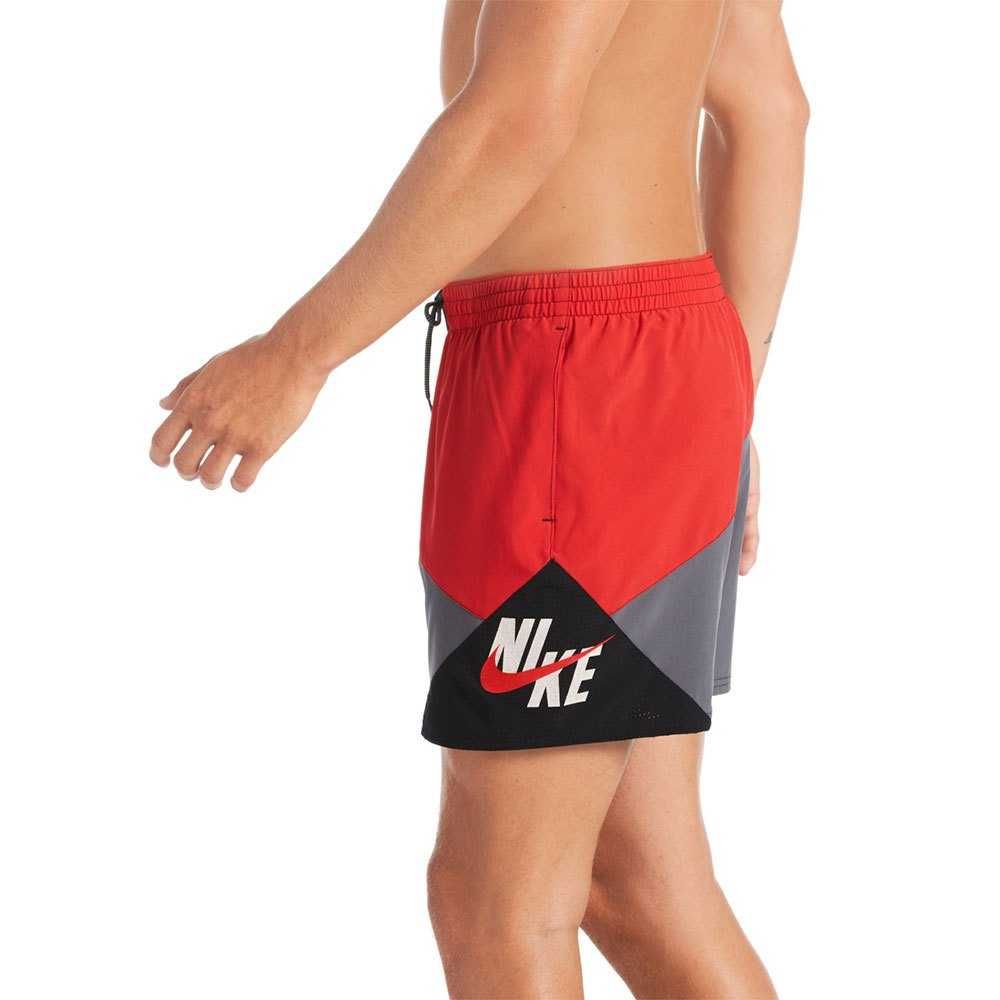 Оригинален бански на Nike! М
