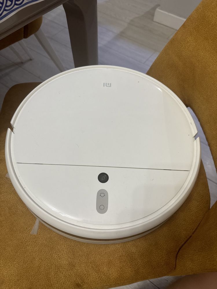 Робот-пылесос Xiaomi Mi Robot Vacuum-Mop