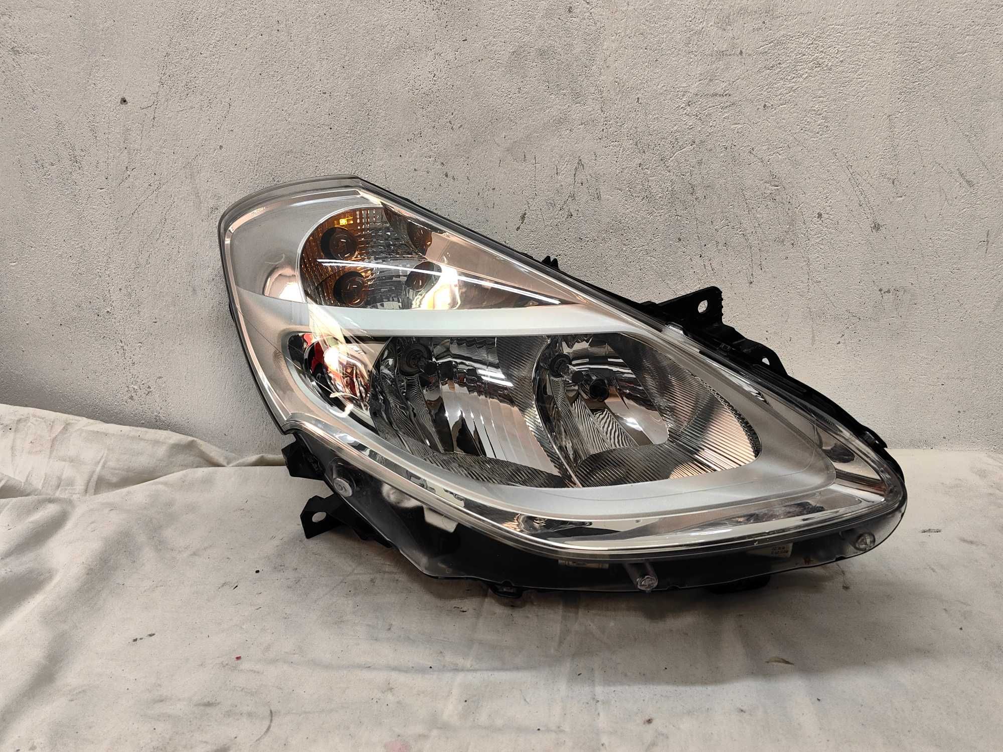 Оригинален фар Рено Клио 3  Renault Clio 3 Feis