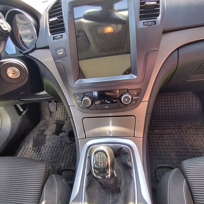 Opel Insignia Sports Tourer SW 2010 cu trapa si panoramic