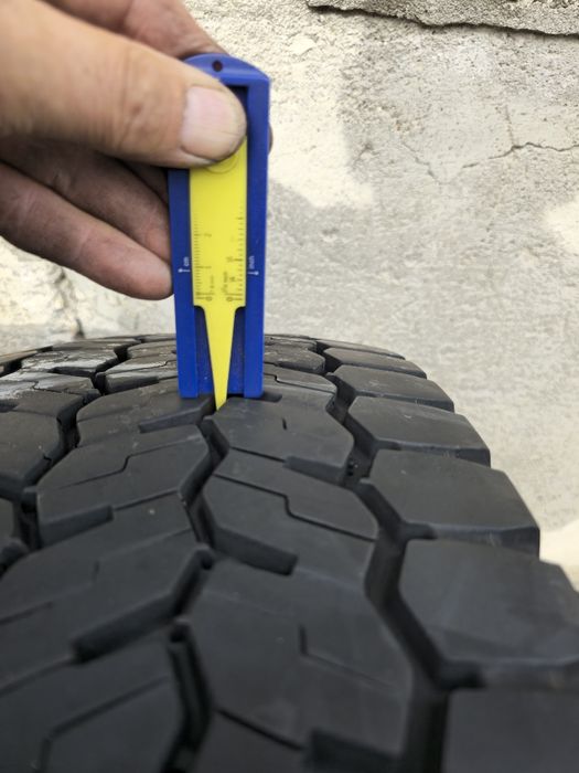 Anvelope 265 70 r19.5 de tracțiune.