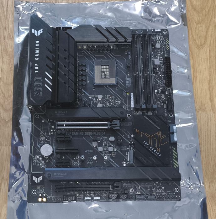 Placa de baza LGA 1700 DDR4 - ASUS TUF GAMING Z690 PLUS D4