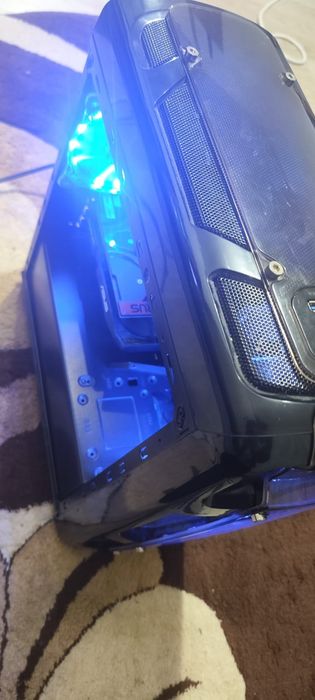 Vând calculator gaming