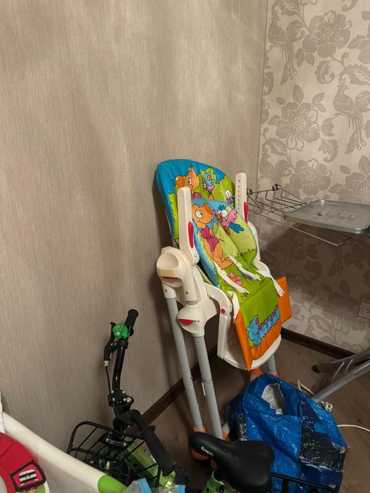 Пррдам детский стул  Chicco