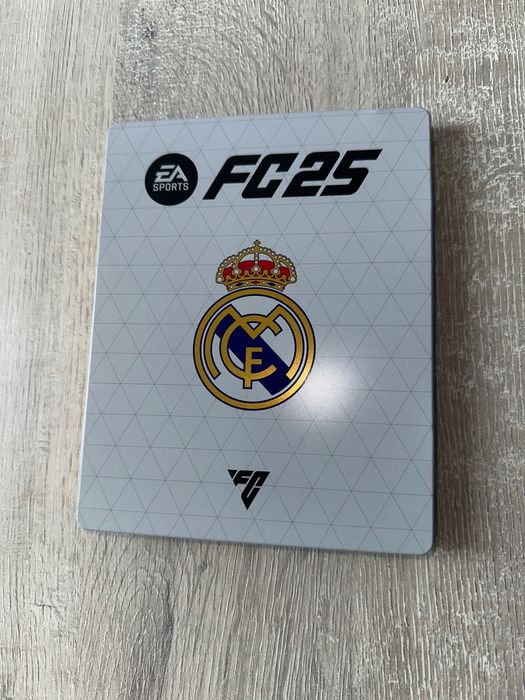 FC 25 ps5 (+ Real Madrid case)