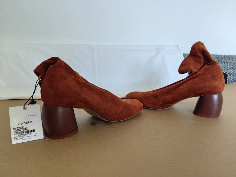 Bershka - Cizme dama (femei), Marime 37. NOI.