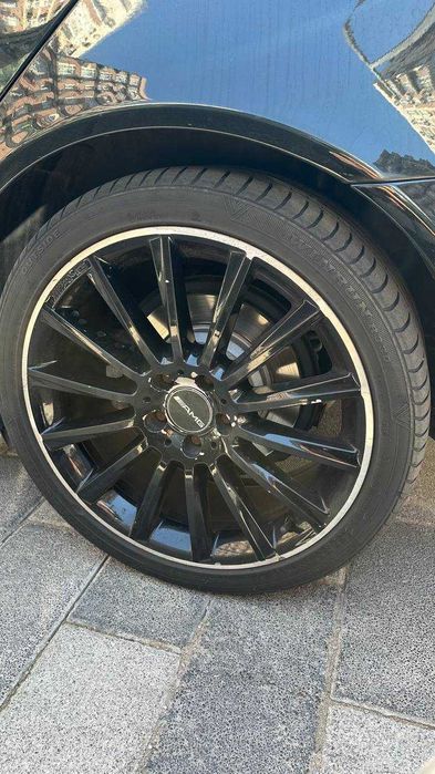 R19 Mercedes W205
