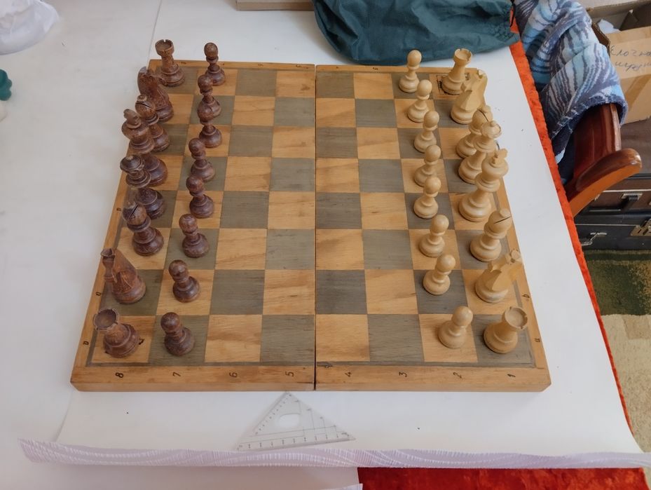 Шахматы продам деревянные
